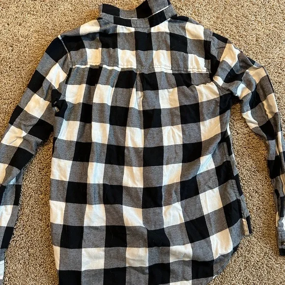 Hollister Black and White Plaid Men's Shirt - Picture 2 of 3